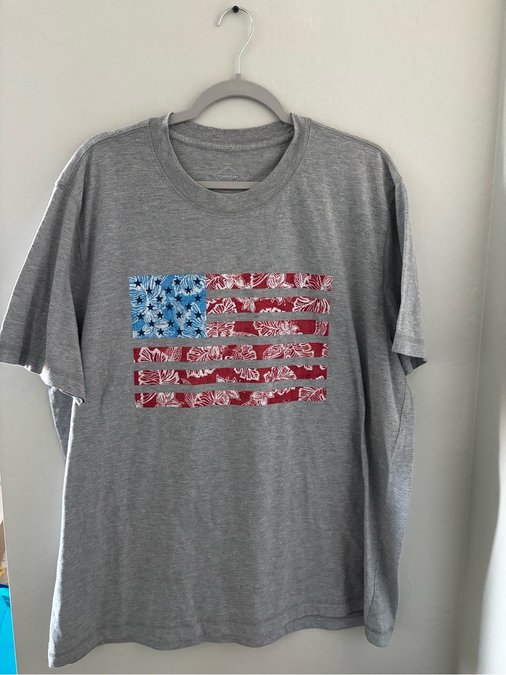 Americana y2k Graphic Tee St John's Bay Mens Gray Hibiscus hawaiian Patriotic